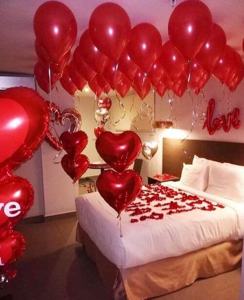 white and red color scheme Valentines Day decoration ideas
