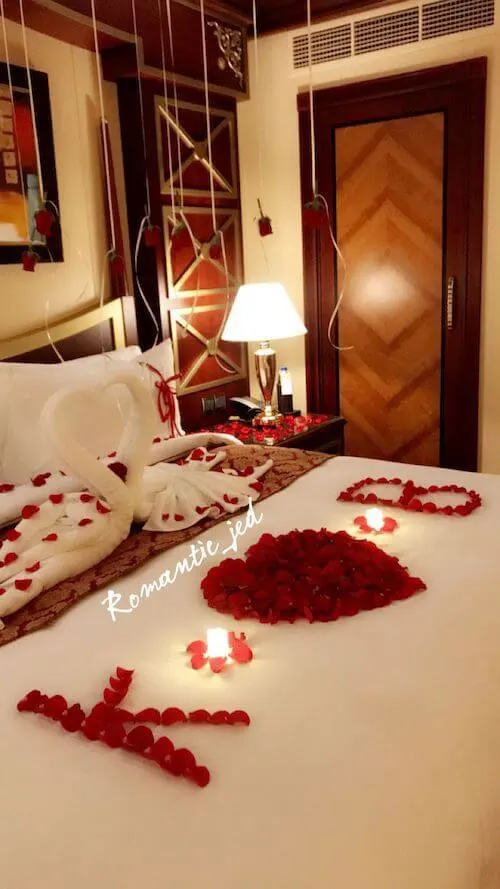 romantic hotel room set up