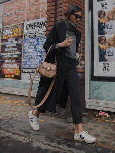 60+ Chic Veja Sneakers Outfits: How To Wear Veja Sneakers To Step Up