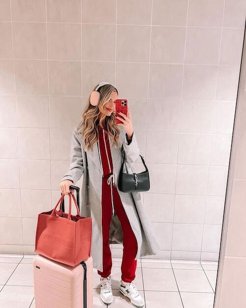 stylish airplane outfit ideas