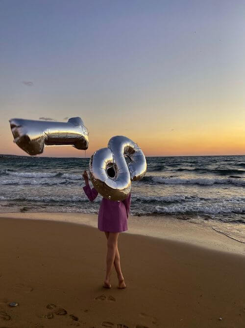 beach birthday photoshoot ideas for adults