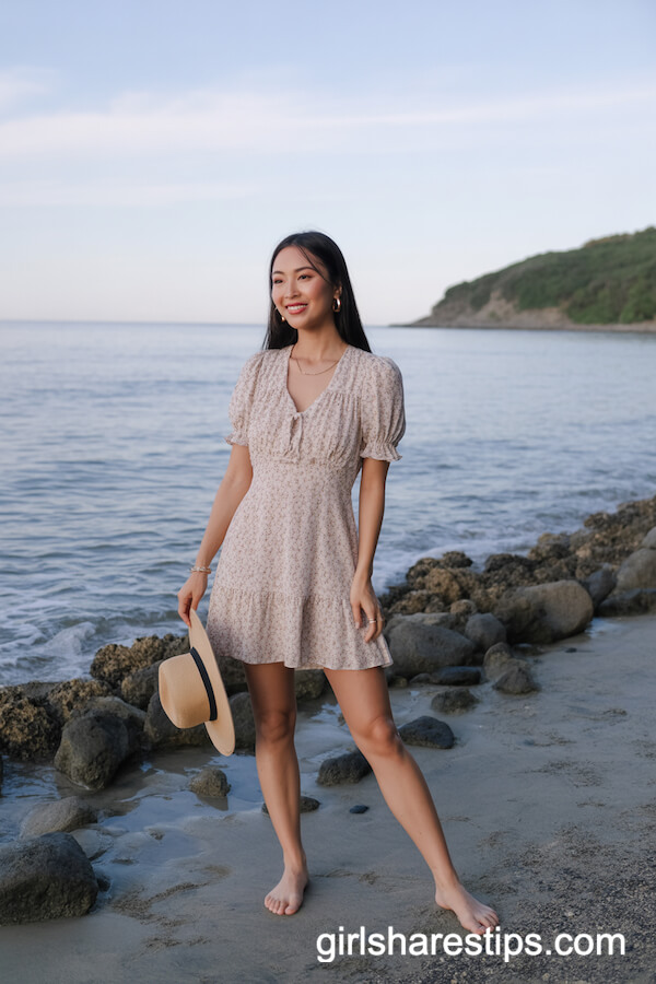 Soft floral mini dress with a sunhat