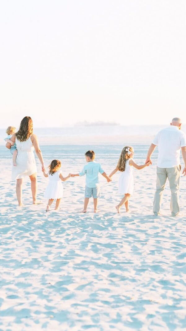 beach family photoshoot outfits