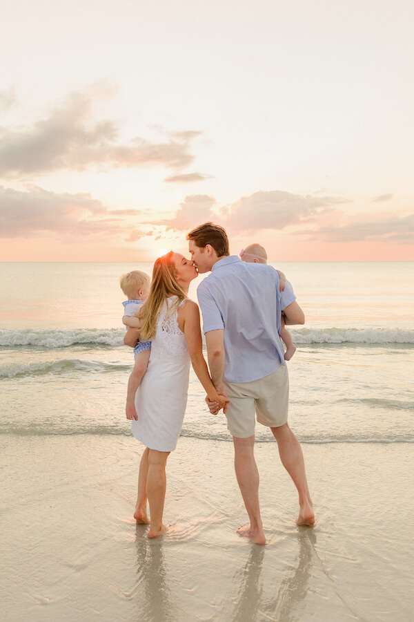 beach family photoshoot outfits