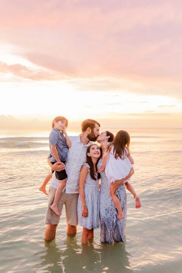 beach family photoshoot outfits