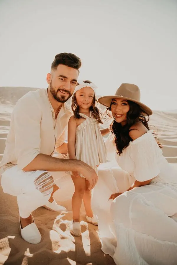 beach family photoshoot outfits