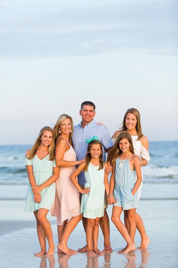 beach family photoshoot outfits