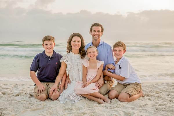 beach family photoshoot outfits