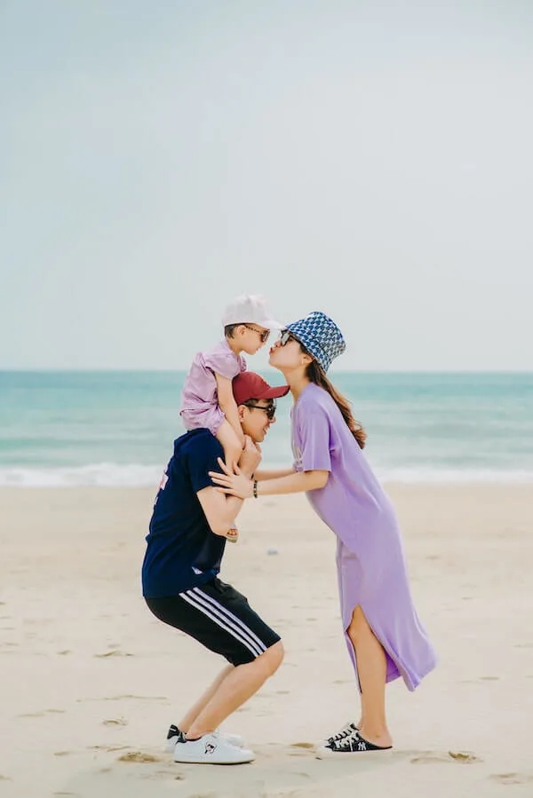 beach family photoshoot outfits