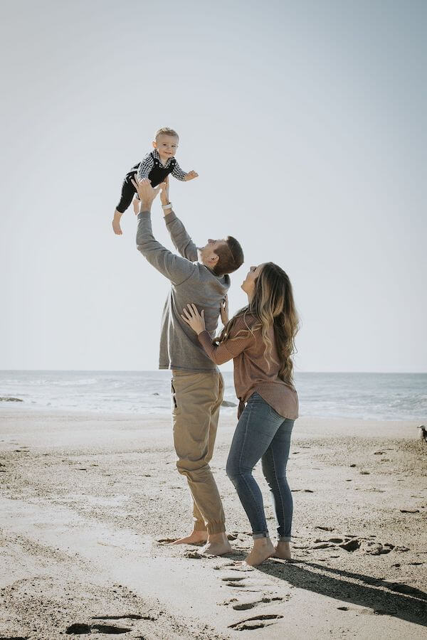 beach family photoshoot outfits