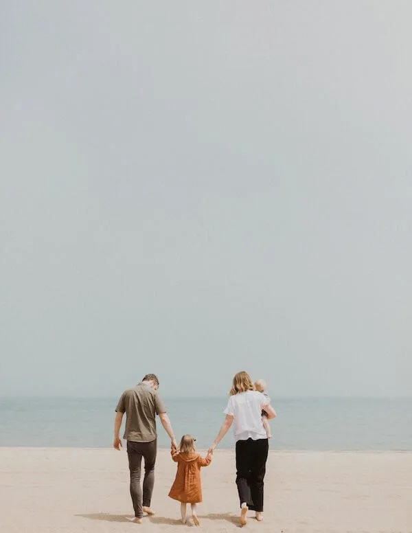 beach family photoshoot outfits