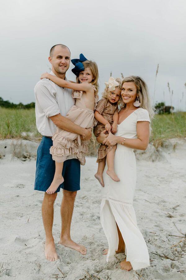 beach family photoshoot outfits