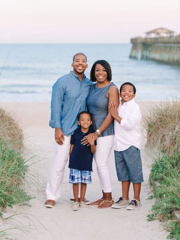 beach family photoshoot outfits