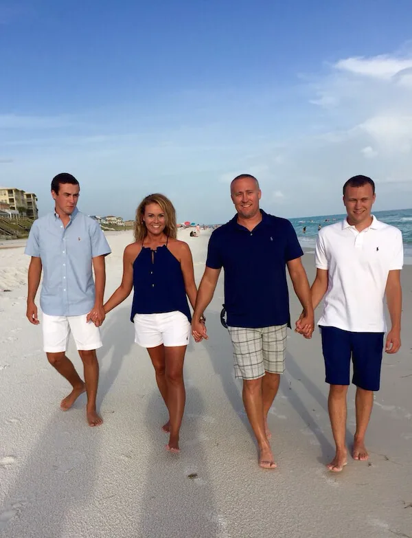 beach family photoshoot outfits