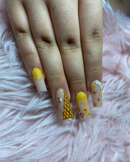 bee nail designs