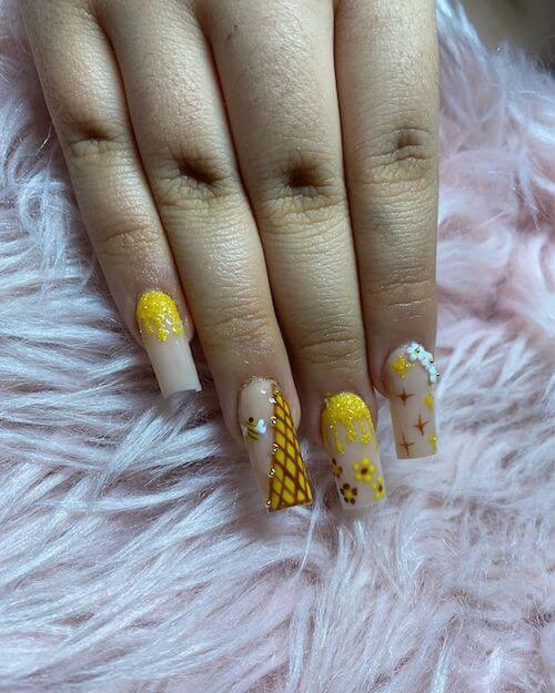 bee nail designs