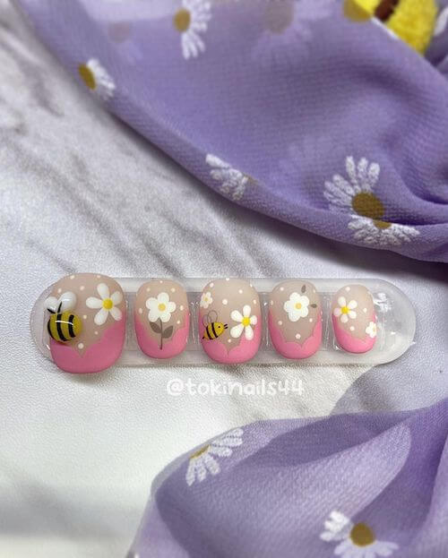 bee nail designs