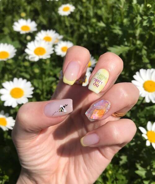 bee nail designs