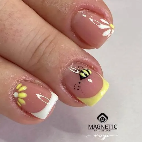 bee nail designs