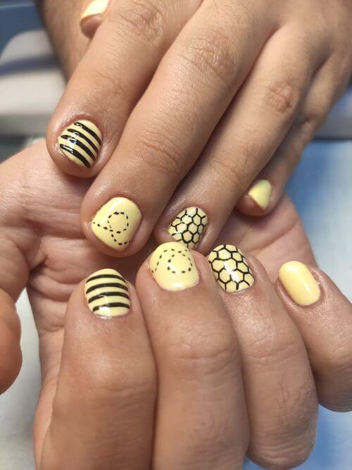 bee nail designs