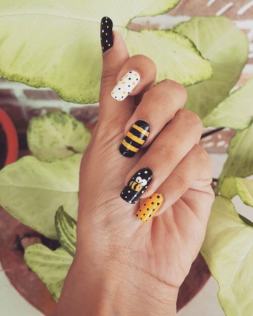 bee nail designs