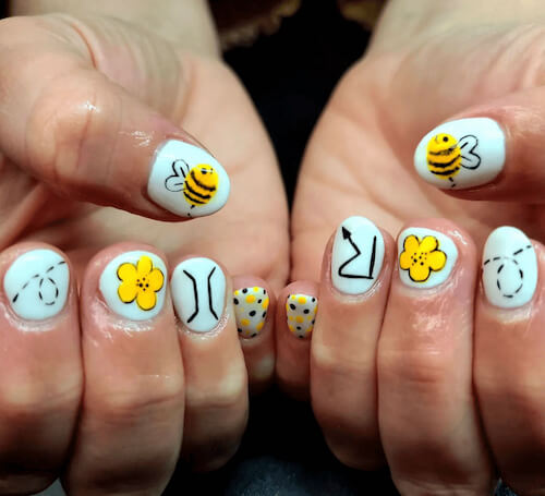 bee nail designs