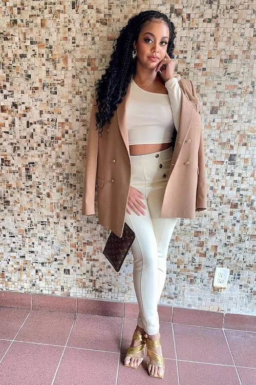 beige blazer outfit