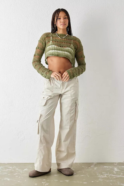 beige pants outfit