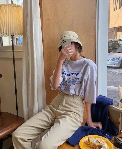 Pleated Wide Leg Trousers in 8 Ways - Outfit Ideas
