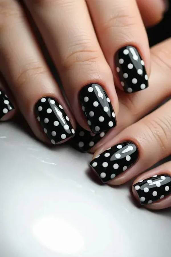 Retro Large Dot Polka Nails