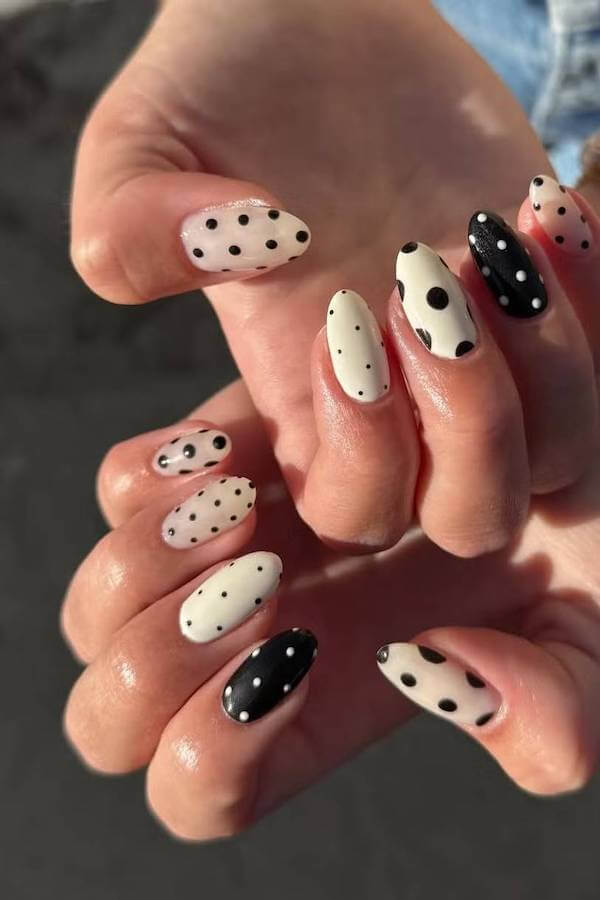 Glam Polka Dot Accent Nails