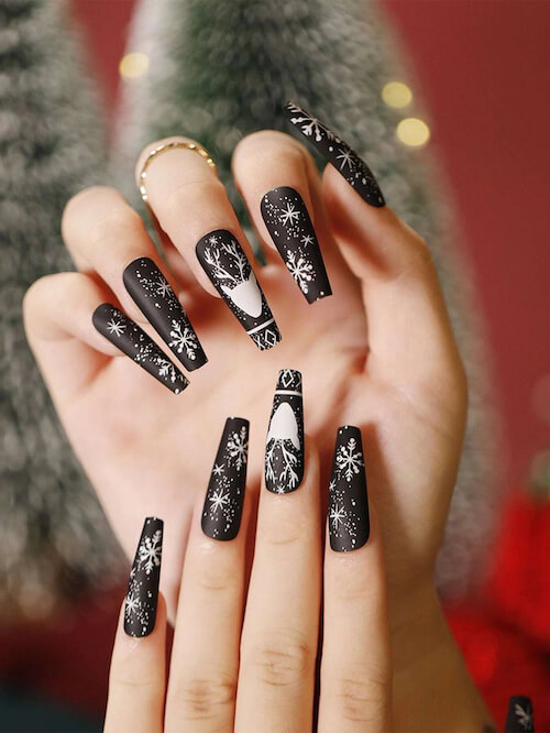 black christmas nail ideas