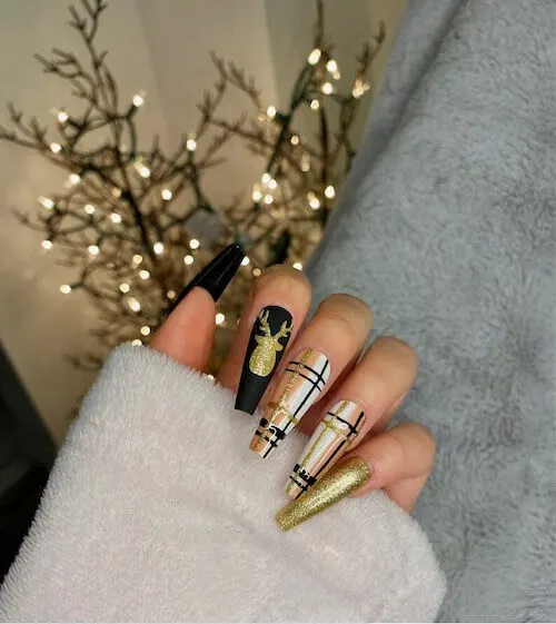 black christmas nail ideas