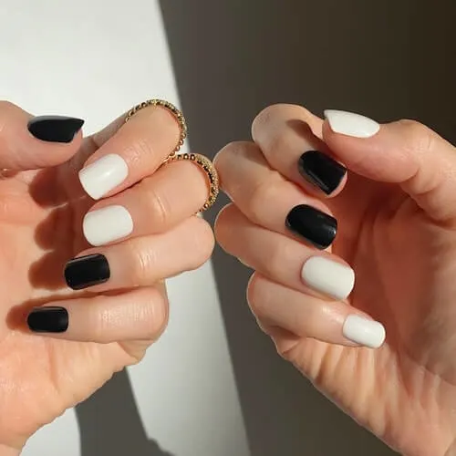 black christmas nail ideas