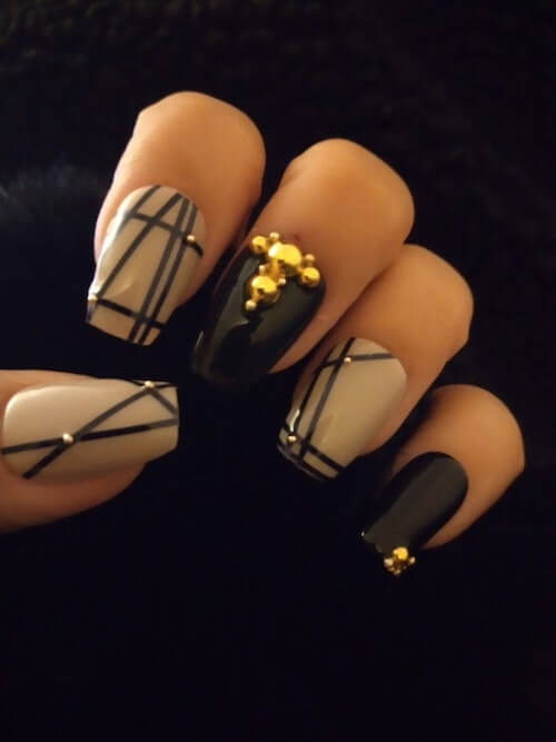 black christmas nail ideas