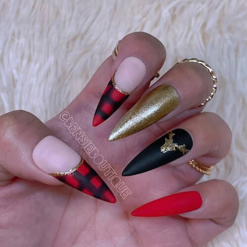 50+ Black Christmas Nail Ideas [2023] For A Stylish Winter Holiday - Girl  Shares Tips