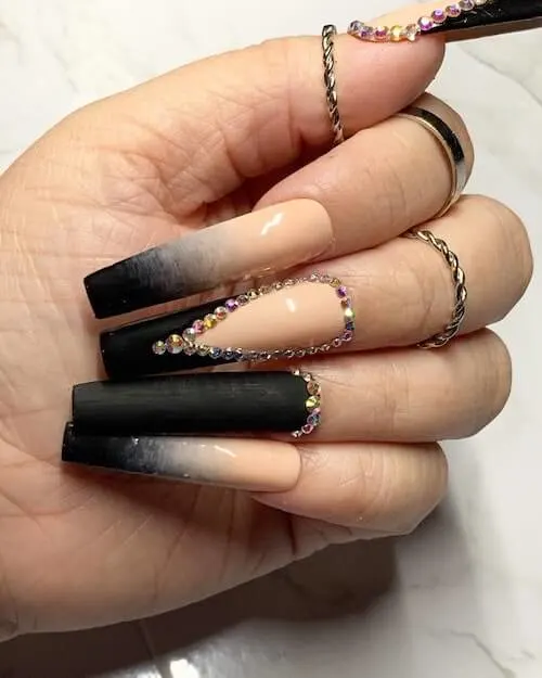 black christmas nail ideas