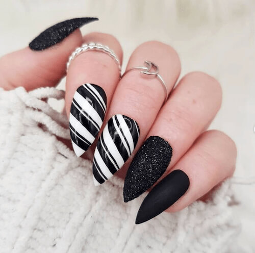 black christmas nail ideas