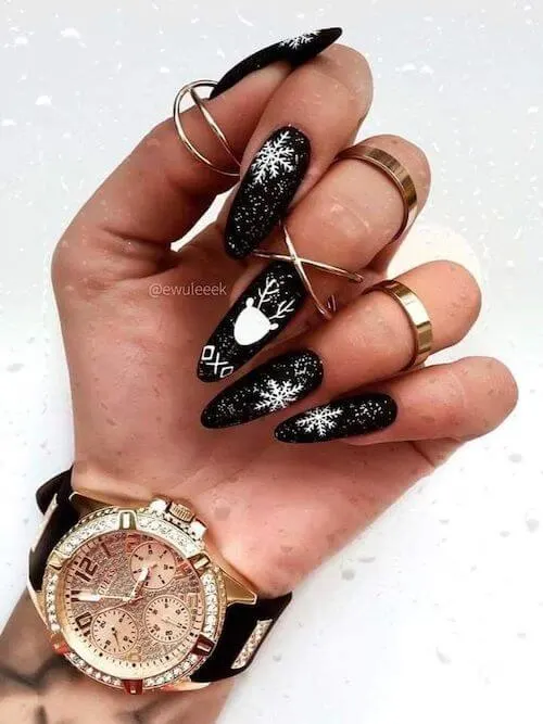 black christmas nail ideas