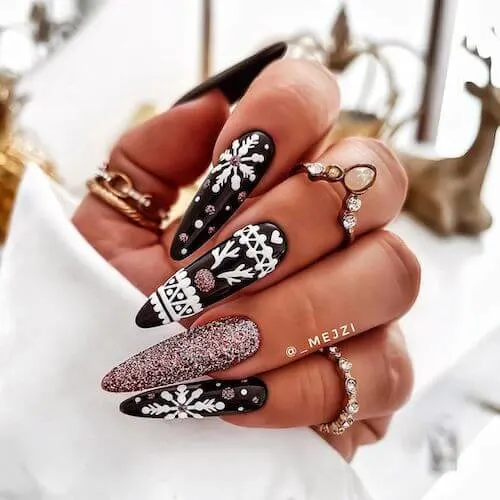 black christmas nail ideas