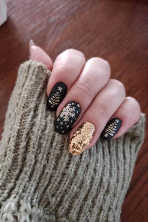 black christmas nail ideas