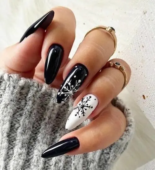 black christmas nail ideas