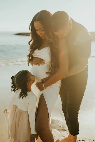 black couple maternity photoshoot ideas family members