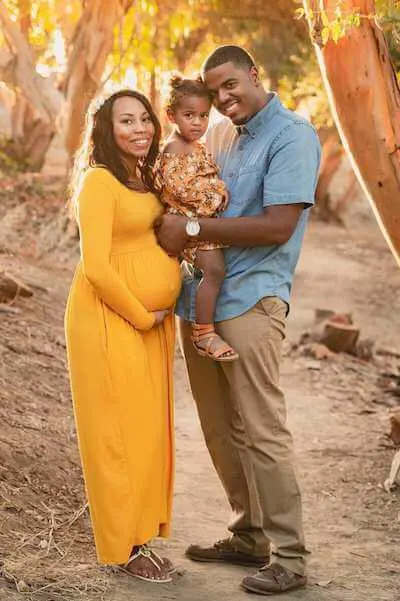 black couple outdoor maternity shoots