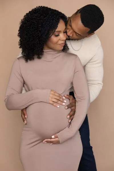 black couple maternity photoshoot ideas