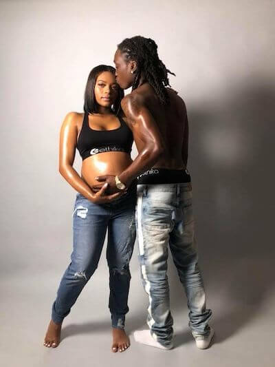 black couple maternity photoshoot ideas simple poses