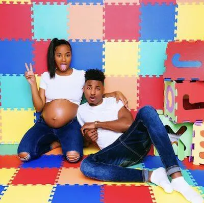 black couple cute maternity photo shoot ideas