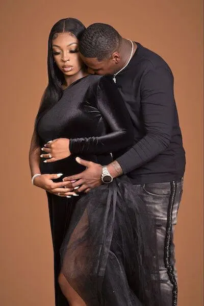 black couple maternity poses