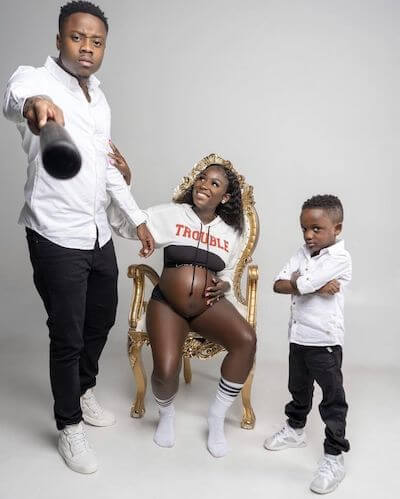black couple maternity photoshoot ideas family members