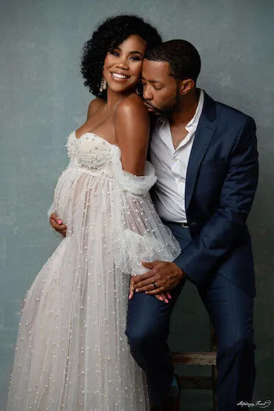 black couple maternity photoshoot ideas simple poses